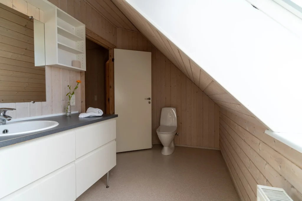 Badeværelse 2 i Smedjehuset ved Den Gamle Smedje | Foto: Kristian Skjødt