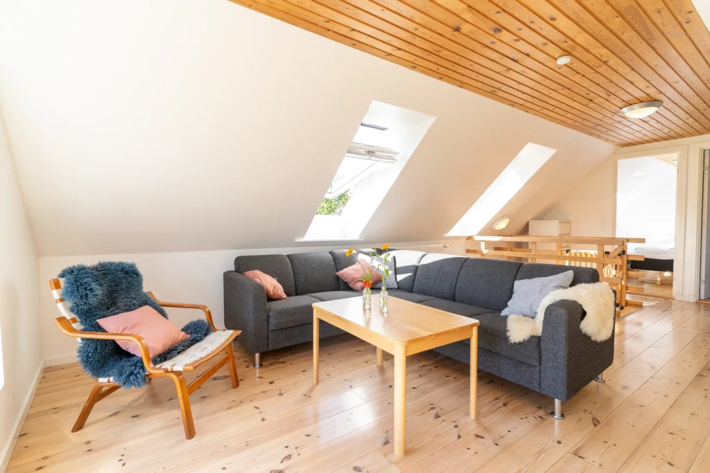 Repos med stueområde i ferielejlighed Øst i Slettestrand | Foto: Kristian Skjødt